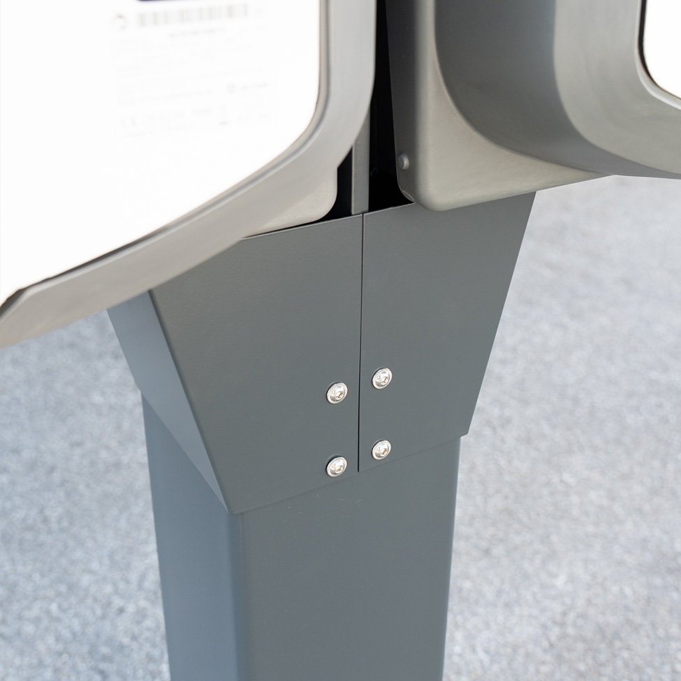 Stele Details 2